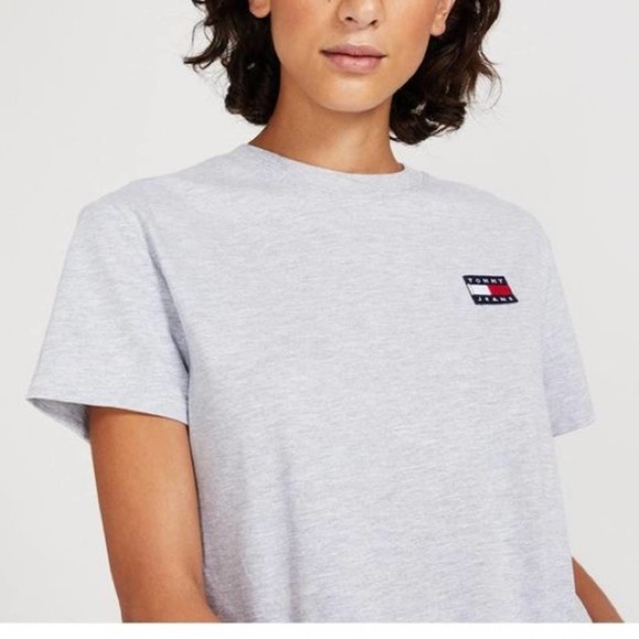 Tommy Hilfiger Short Sleeve Grey Badge Tee XS NWT - Picture 8 of 10